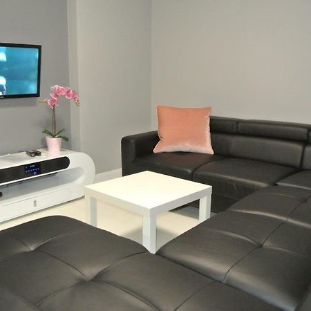 Apartamenty Centrum- Kochanowskiego -Dawniej Two-Bedroom Apartment Зелёна-Гура Экстерьер фото