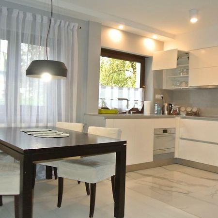 Apartamenty Centrum- Kochanowskiego -Dawniej Two-Bedroom Apartment Зелёна-Гура Экстерьер фото
