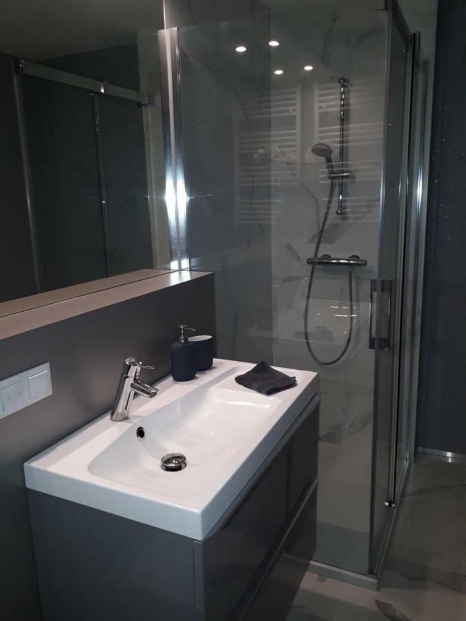 Apartamenty Centrum- Kochanowskiego -Dawniej Two-Bedroom Apartment Зелёна-Гура Экстерьер фото