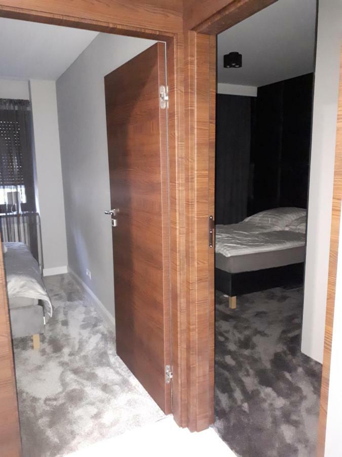 Apartamenty Centrum- Kochanowskiego -Dawniej Two-Bedroom Apartment Зелёна-Гура Экстерьер фото