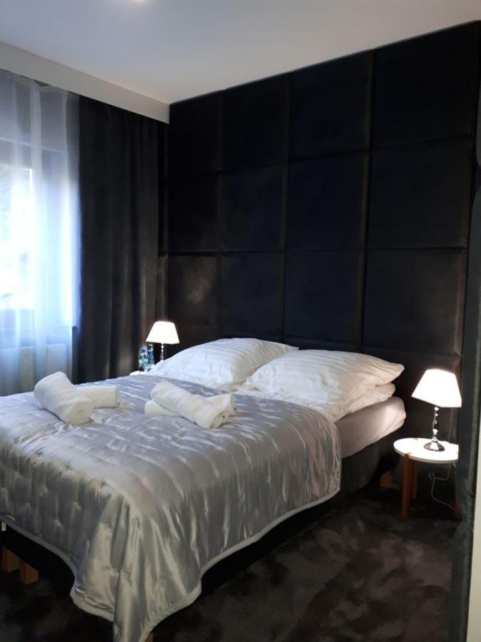 Apartamenty Centrum- Kochanowskiego -Dawniej Two-Bedroom Apartment Зелёна-Гура Экстерьер фото
