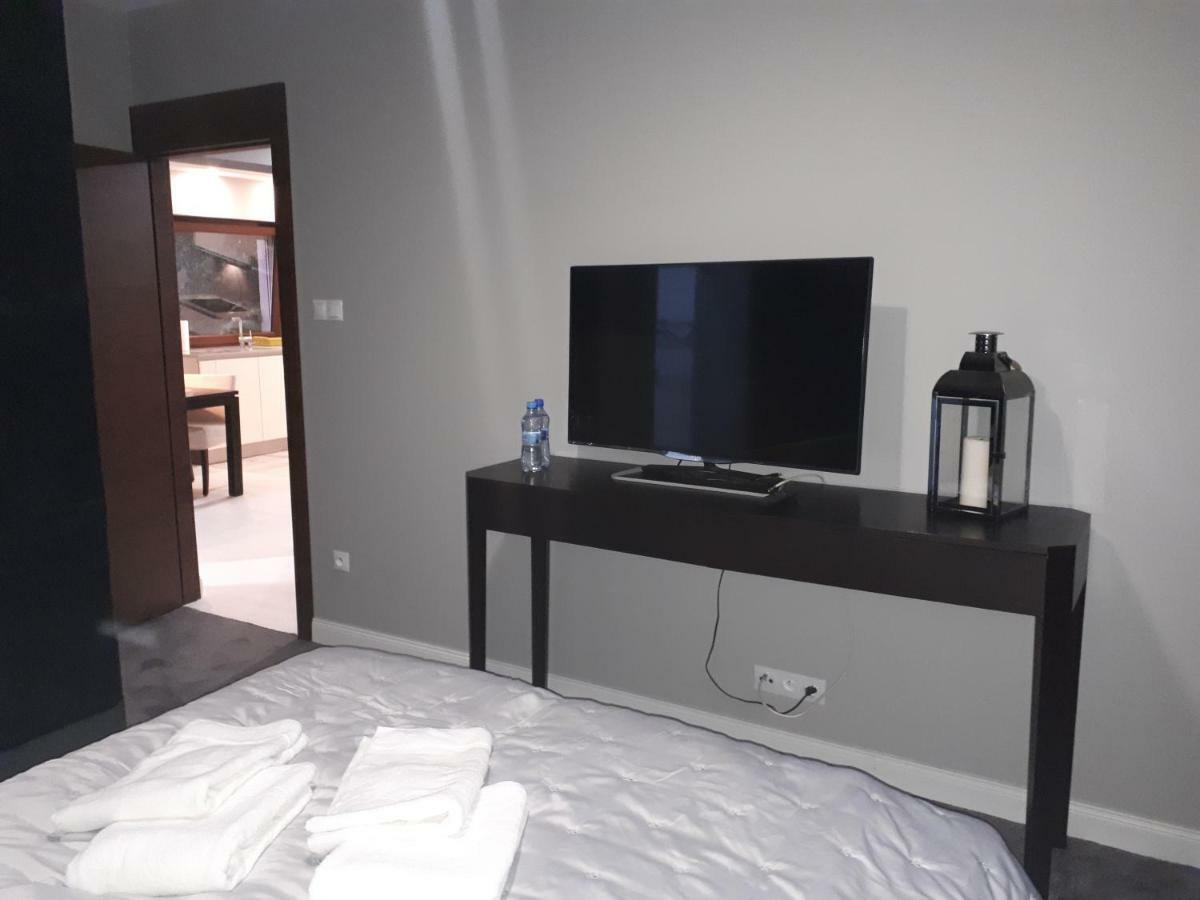 Apartamenty Centrum- Kochanowskiego -Dawniej Two-Bedroom Apartment Зелёна-Гура Экстерьер фото
