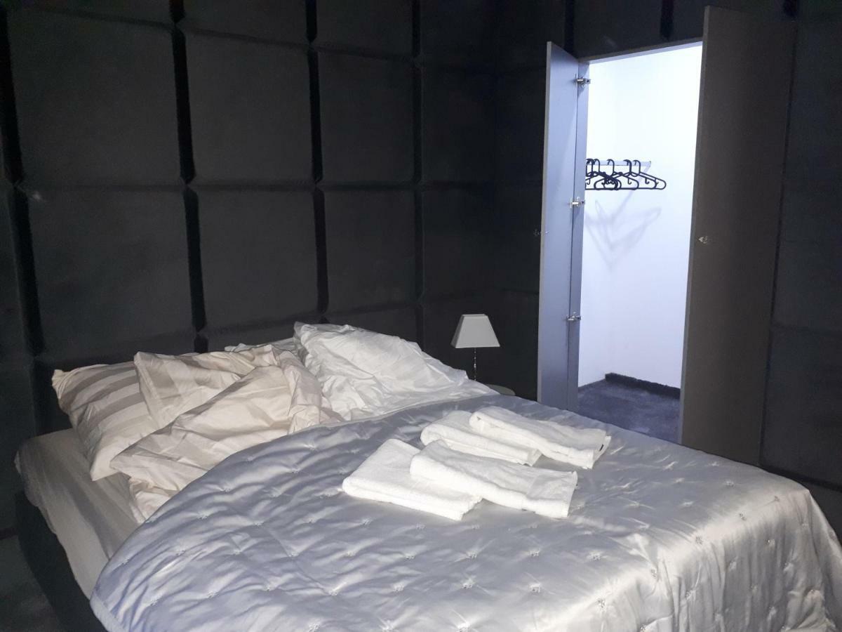 Apartamenty Centrum- Kochanowskiego -Dawniej Two-Bedroom Apartment Зелёна-Гура Экстерьер фото
