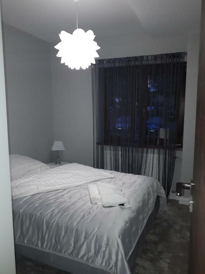 Apartamenty Centrum- Kochanowskiego -Dawniej Two-Bedroom Apartment Зелёна-Гура Экстерьер фото