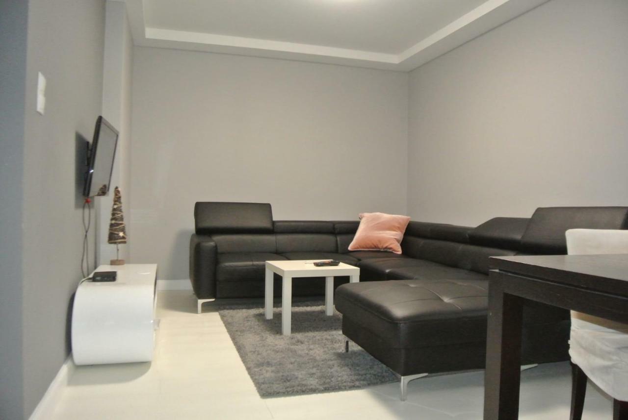 Apartamenty Centrum- Kochanowskiego -Dawniej Two-Bedroom Apartment Зелёна-Гура Экстерьер фото