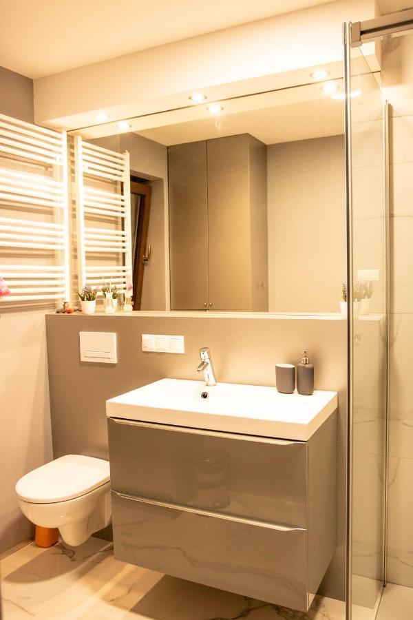 Apartamenty Centrum- Kochanowskiego -Dawniej Two-Bedroom Apartment Зелёна-Гура Экстерьер фото
